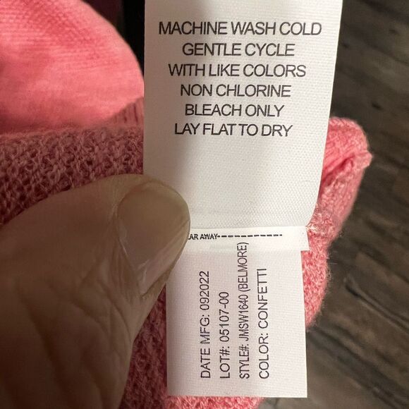 NWT Johnnie-O Belmore Sweater Coral Pink Cotton Blend V-Neck Pullover Size M - Picture 8 of 8